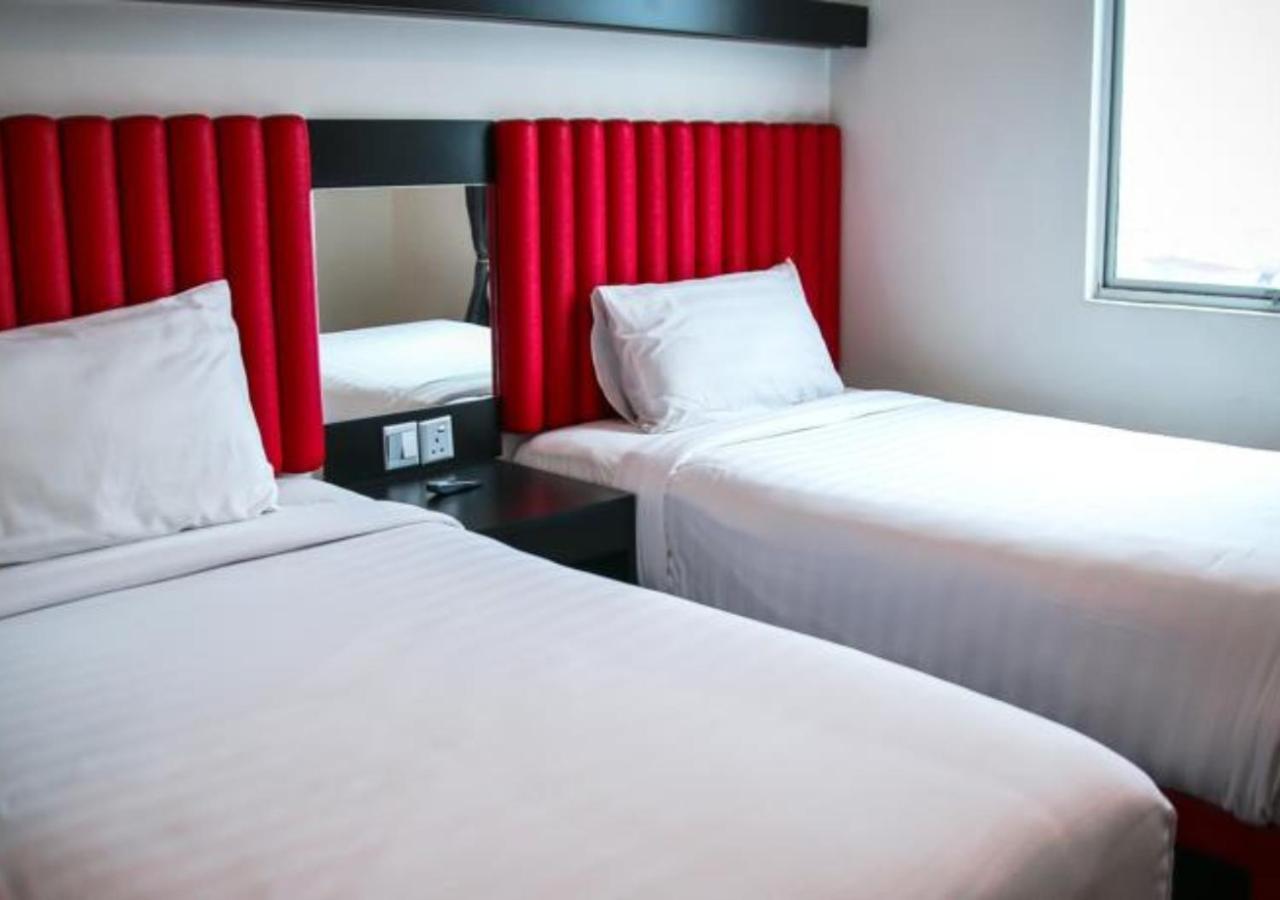 Hotel Regal Vista Ipoh Bagian luar foto