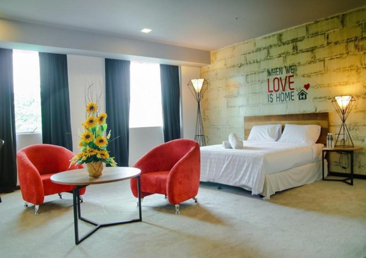 Hotel Regal Vista Ipoh Bagian luar foto