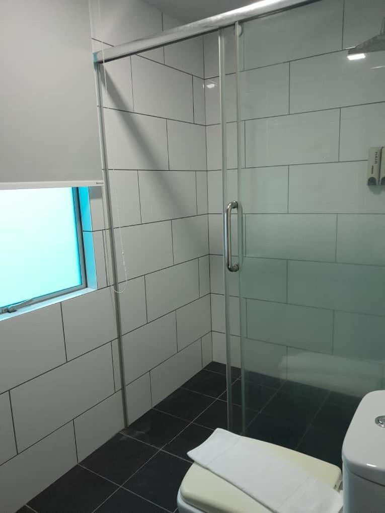 Hotel Regal Vista Ipoh Bagian luar foto