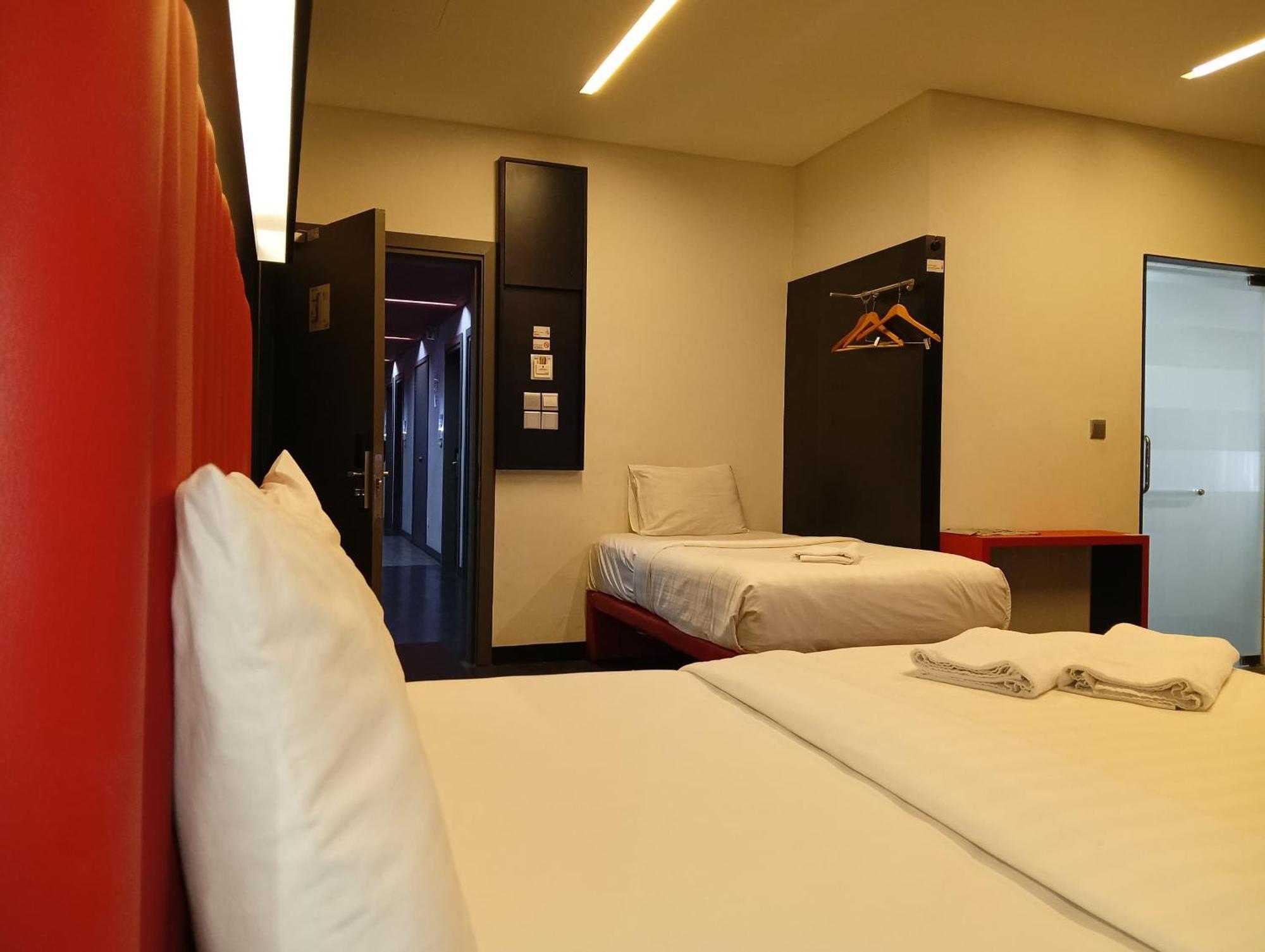 Hotel Regal Vista Ipoh Bagian luar foto